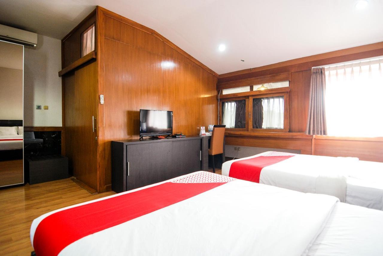 Oyo 229 Hi Quality Otel Bandung Dış mekan fotoğraf