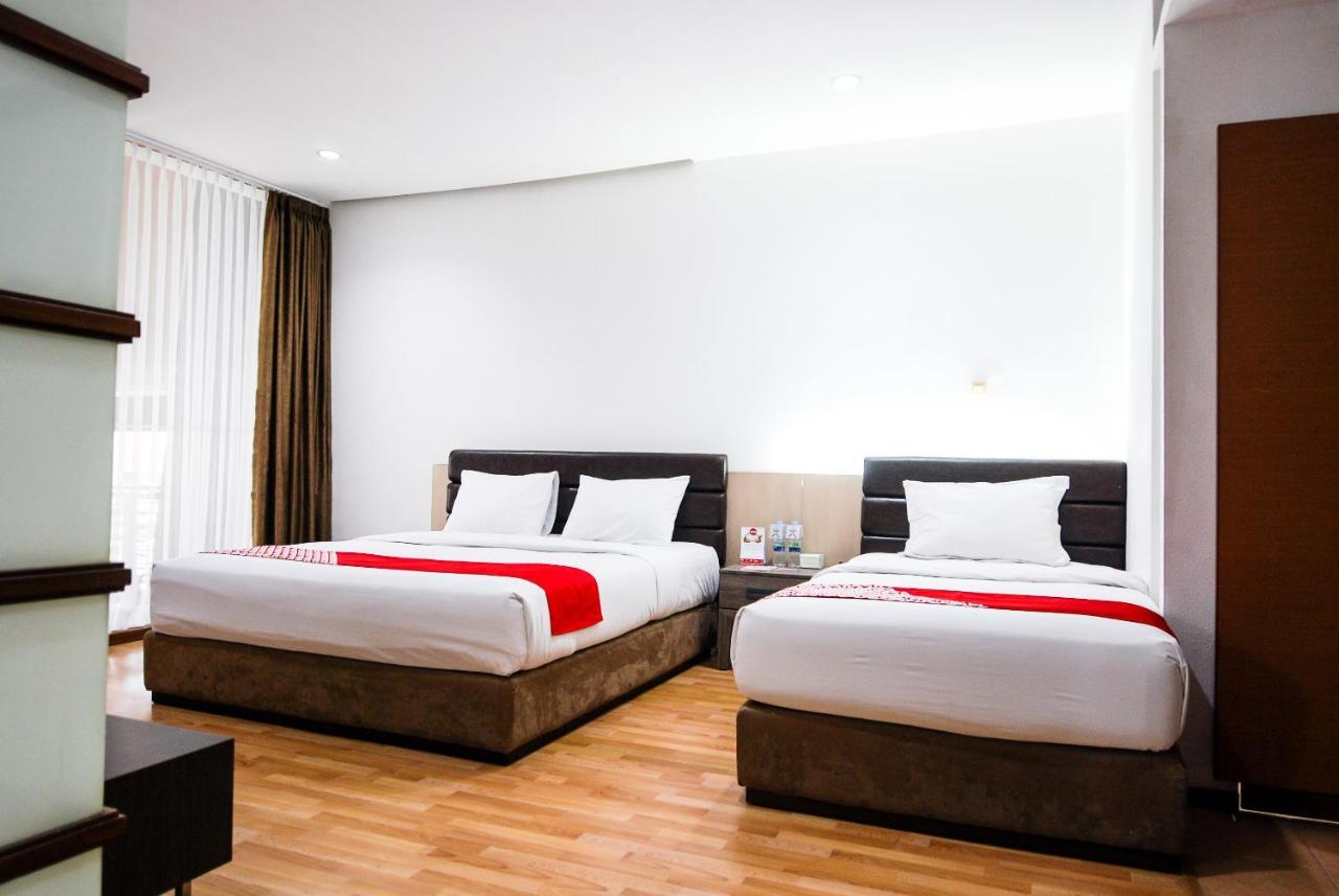 Oyo 229 Hi Quality Otel Bandung Dış mekan fotoğraf