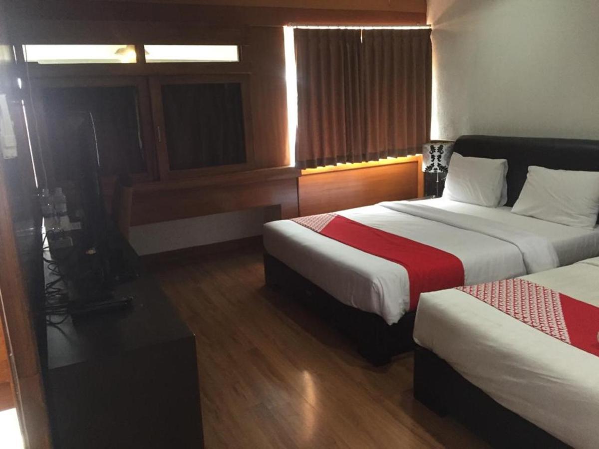 Oyo 229 Hi Quality Otel Bandung Dış mekan fotoğraf
