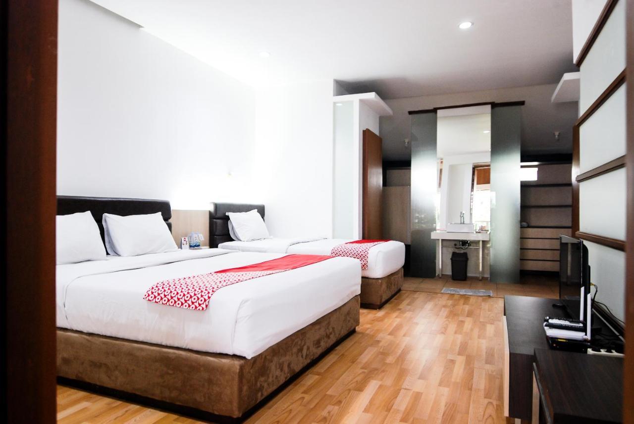 Oyo 229 Hi Quality Otel Bandung Dış mekan fotoğraf