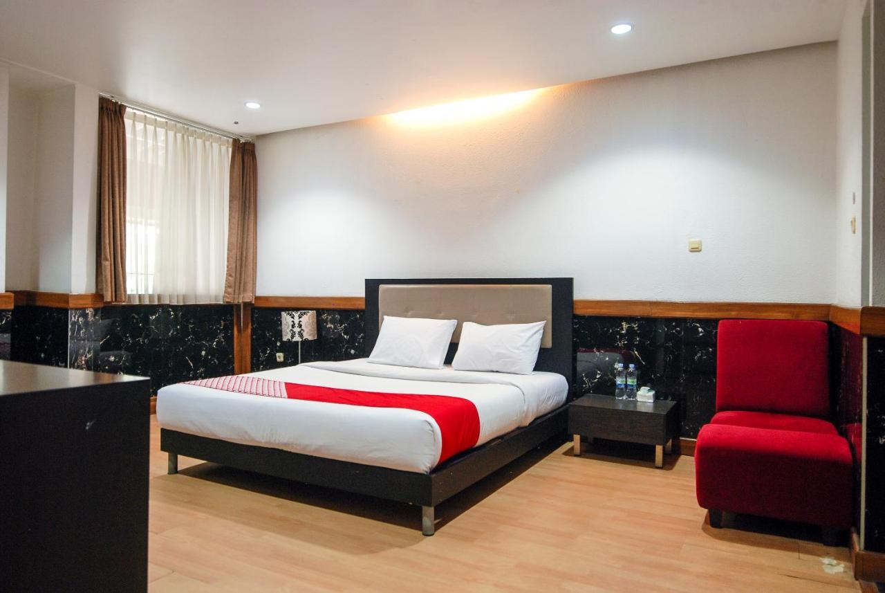 Oyo 229 Hi Quality Otel Bandung Dış mekan fotoğraf