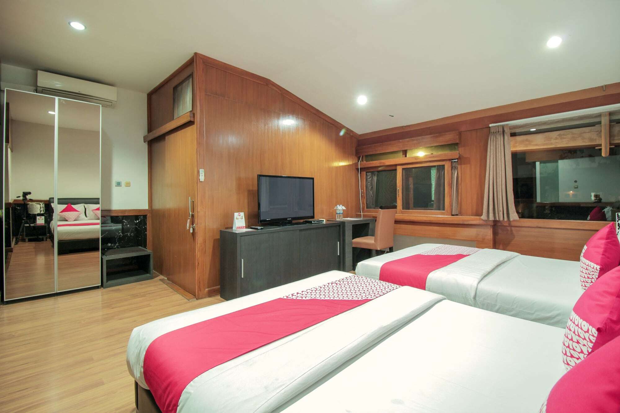 Oyo 229 Hi Quality Otel Bandung Dış mekan fotoğraf