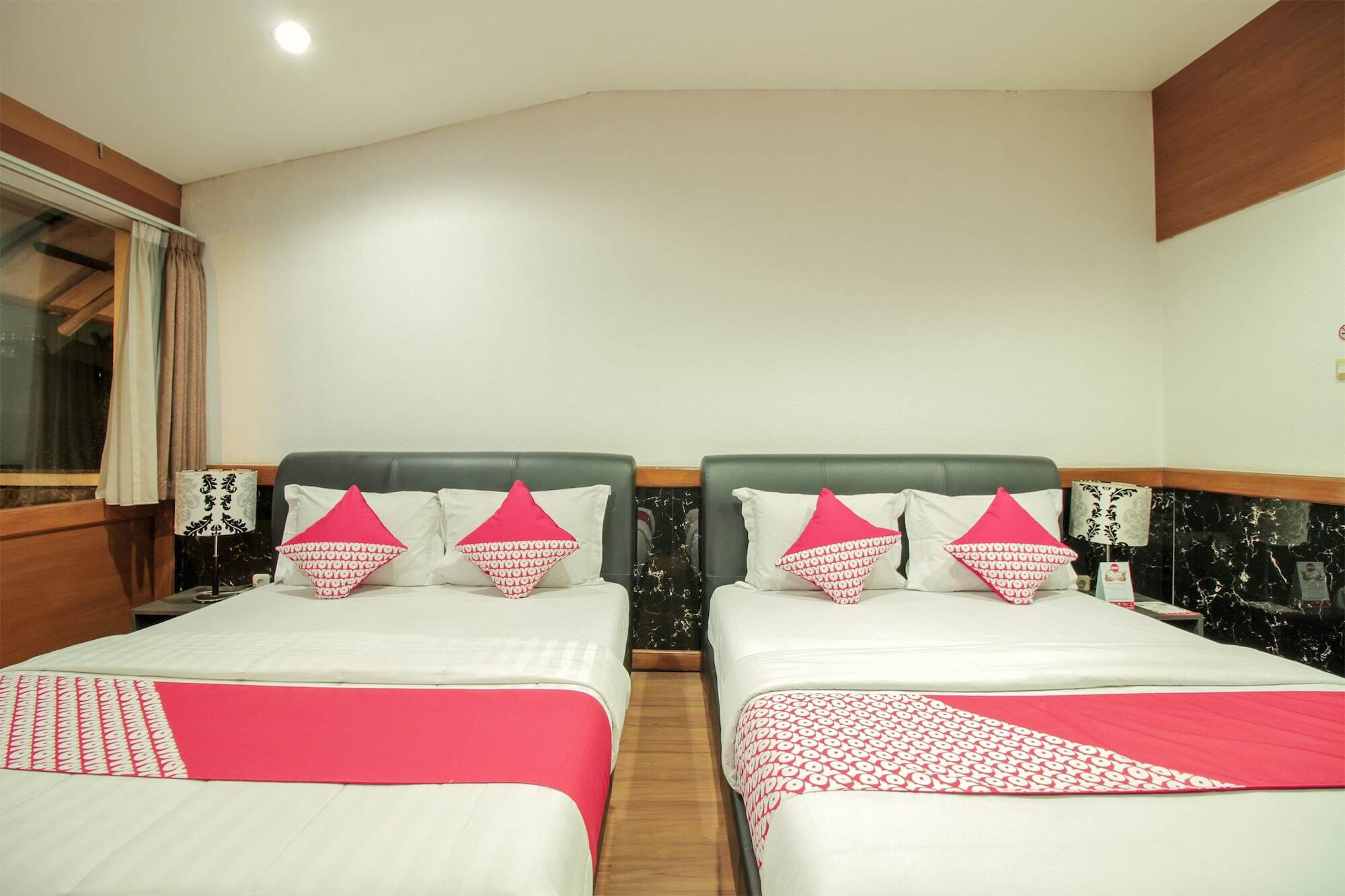 Oyo 229 Hi Quality Otel Bandung Dış mekan fotoğraf