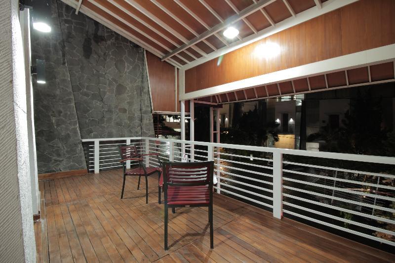 Oyo 229 Hi Quality Otel Bandung Dış mekan fotoğraf